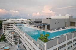 Hermoso y exclusivo 1BD a pocos pasos Del Mar - Image 3