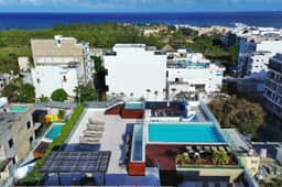 Spacious 1BD steps from 5th avenue and the beach - Image 4