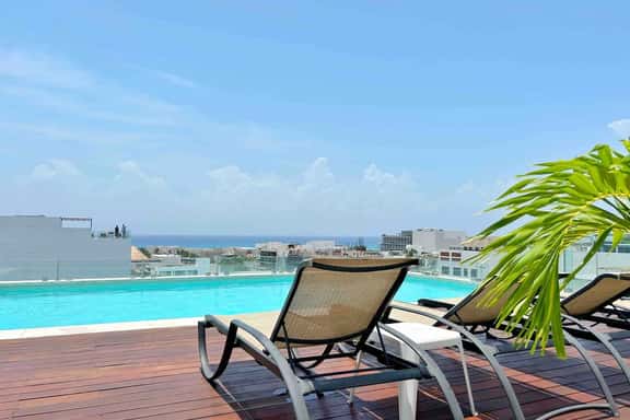 Cozy 1bd steps from 5th & beach rooftop ocean view - Imagen 1