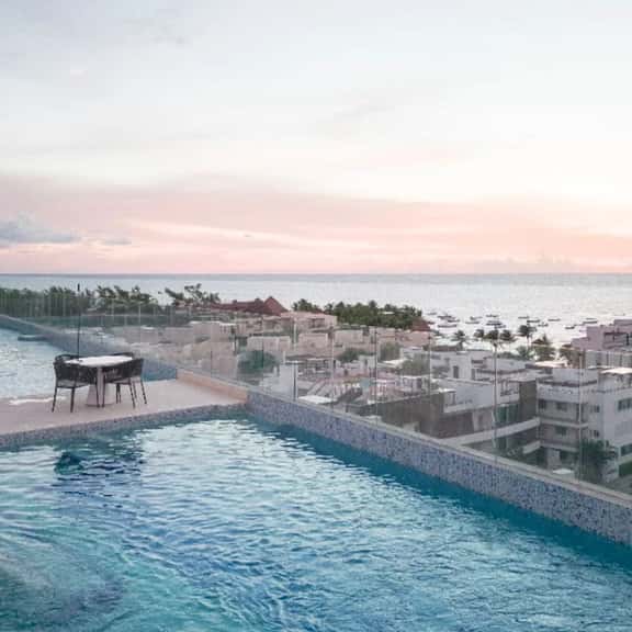 New exceptional 1BR one block to the beach - Image 1