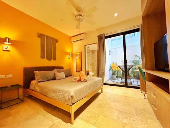 Cozy & confortable studio steps to 5av & beach - Imagen 4