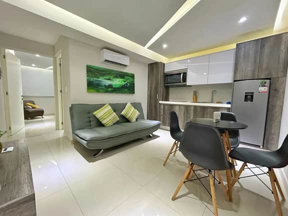 Cozy 1bd steps from 5th & beach rooftop ocean view - Imagen 2