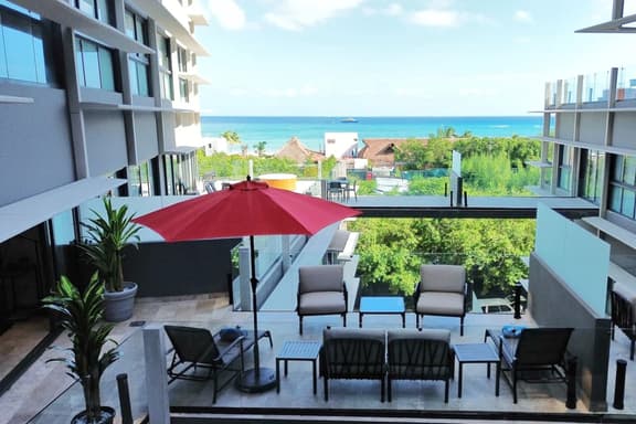 Lujo y confort vista al mar en ubicación premium - Imagen 1