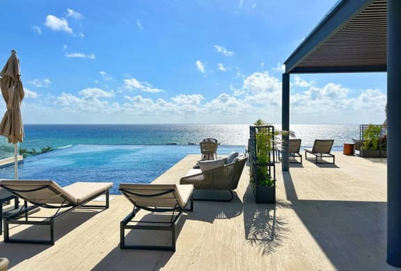 Lujo y confort vista al mar ubicación premium - Imagen 1