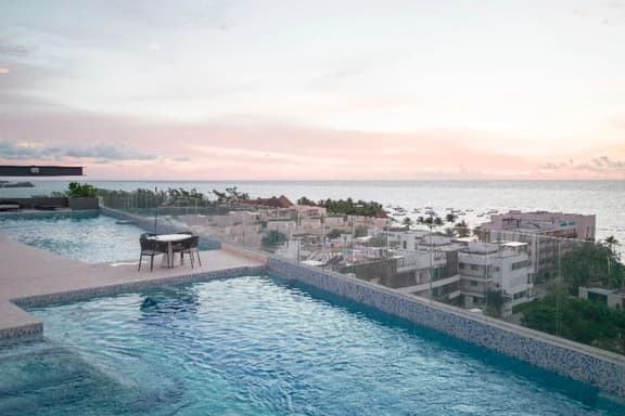 New exceptional 1BR one block to the beach - Image 1