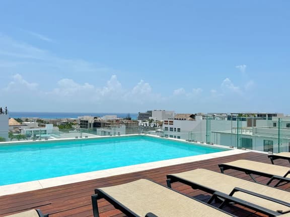 Spacious 1BD steps from 5th avenue and the beach - Image 1